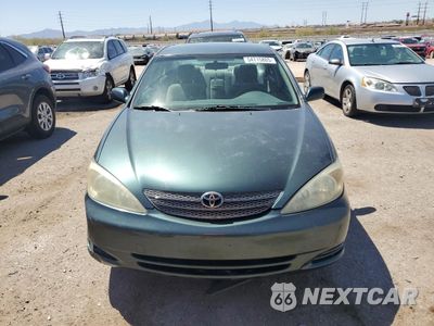 Piąte zdjęcie samochodu w środku: 2002 TOYOTA CAMRY LE VIN:JTDBE32K720064534 - miniatura