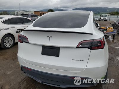 Zdjęcie 6 z 13 samochodu: 2023 TESLA MODEL Y VIN:7SAYGDEE8PF620703 - miniatura