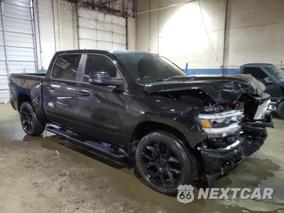 Czwarte zdjęcie samochodu z boku: 2024 RAM 1500 LARAMIE VIN:1C6SRFJT4RN153451 - miniatura
