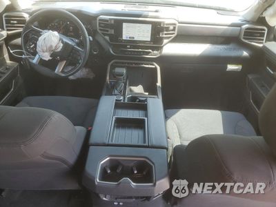 Zdjęcie 8 z 14 samochodu: 2023 TOYOTA TUNDRA CREWMAX SR5 VIN:5TFLA5BC1PX002615 - miniatura