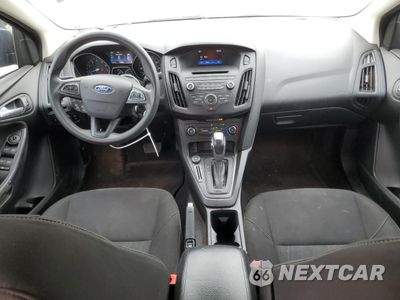 Zdjęcie 8 z 14 samochodu: 2015 FORD FOCUS SE VIN:1FADP3F20FL357036 - miniatura