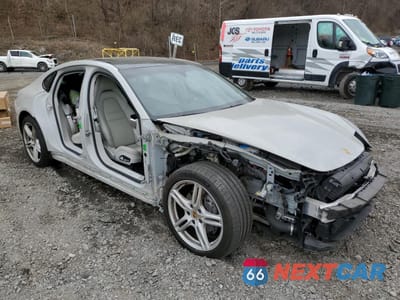 Czwarte zdjęcie samochodu z boku: 2019 PORSCHE PANAMERA BASE VIN:WP0AA2A73KL100779 - miniatura