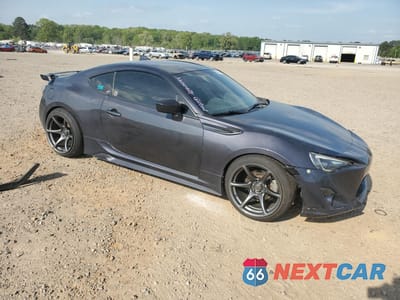 Czwarte zdjęcie samochodu z boku: 2017 TOYOTA 86 BASE VIN:JF1ZNAA19H8706022 - miniatura