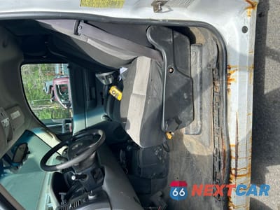 Zdjęcie 9 z 10 samochodu: 2008 CHEVROLET SILVERADO K3500 VIN:1GBJK34628E188909 - miniatura