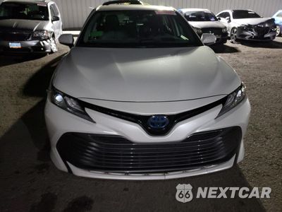 Piąte zdjęcie samochodu w środku: 2020 TOYOTA CAMRY XLE VIN:4T1F31AK7LU530157 - miniatura