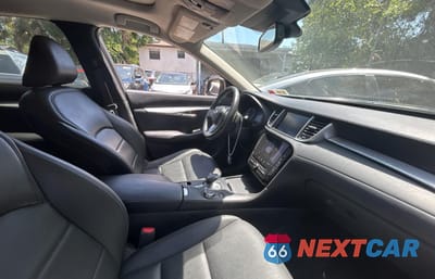 Piąte zdjęcie samochodu w środku: 2021 INFINITI QX50 LUXE VIN:3PCAJ5BB9MF104247 - miniatura