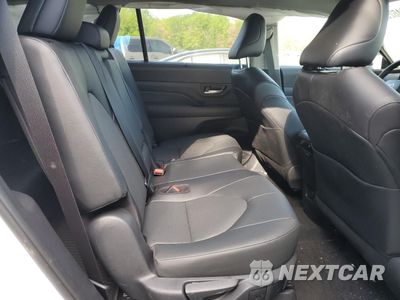Zdjęcie 11 z 17 samochodu: 2025 TOYOTA GRAND HIGHLANDER LE VIN:5TDAAAB51SS076021 - miniatura