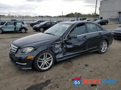 2012 MERCEDES-BENZ C 300 4MATIC WDDGF8BB1CR197616 - główne zdjęcie licytacji z USA - miniatura