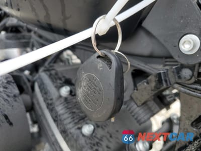 Zdjęcie 8 z 9 samochodu: 2015 HARLEY-DAVIDSON XL883 IRON 883 VIN:1HD4LE217FC436894 - miniatura