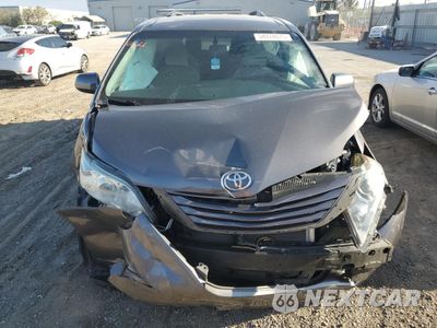 Piąte zdjęcie samochodu w środku: 2017 TOYOTA SIENNA LE VIN:5TDKZ3DC1HS820732 - miniatura