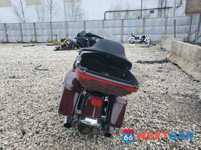 Czwarte zdjęcie samochodu z boku: 2018 HARLEY-DAVIDSON FLHTK ULTRA LIMITED VIN:1HD1KED1XJB638615 - miniatura