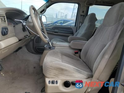Zdjęcie 7 z 14 samochodu: 2000 FORD EXCURSION XLT VIN:1FMNU40L3YEC37832 - miniatura
