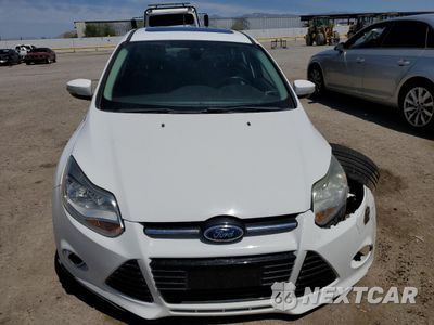 Piąte zdjęcie samochodu w środku: 2012 FORD FOCUS SEL VIN:1FAHP3M2XCL367010 - miniatura