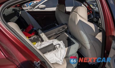 Zdjęcie 6 z 10 samochodu: 2018 BMW M5 VIN:WBSJF0C55JB283553 - miniatura