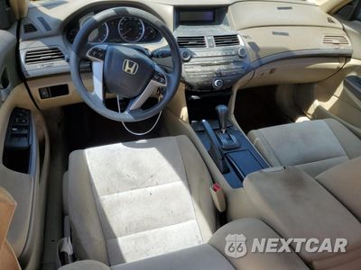 Zdjęcie 8 z 12 samochodu: 2008 HONDA ACCORD LX VIN:1HGCP263X8A137010 - miniatura