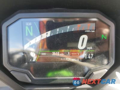 Zdjęcie 7 z 10 samochodu: 2022 KAWASAKI EX650 N VIN:ML5EXEN13NDA75028 - miniatura