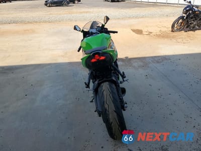 Czwarte zdjęcie samochodu z boku: 2024 KAWASAKI ZX636 K VIN:JKBZXJK13RA001462 - miniatura