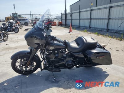 Trzecie zdjęcie samochodu z tyłu: 2023 HARLEY-DAVIDSON FLHXS VIN:1HD1KRP1XPB619462 - miniatura