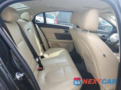 Zdjęcie 10 z 13 samochodu: 2012 JAGUAR XF VIN:SAJXA0FB8CLS45122 - miniatura