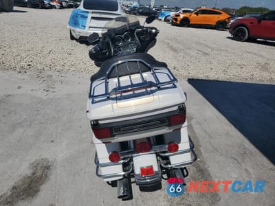 Czwarte zdjęcie samochodu z boku: 2008 HARLEY-DAVIDSON FLHTCUI VIN:1HD1FC41X8Y684574 - miniatura