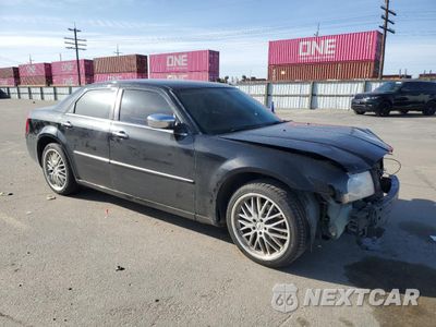 Czwarte zdjęcie samochodu z boku: 2010 CHRYSLER 300 TOURING VIN:2C3CA5CV8AH324751 - miniatura