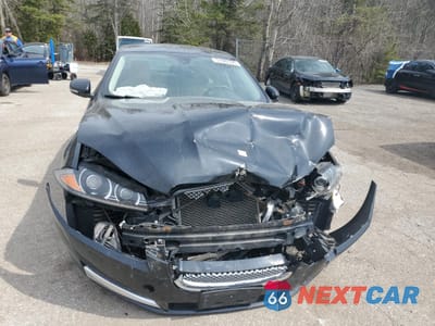 Piąte zdjęcie samochodu w środku: 2012 JAGUAR XF VIN:SAJXA0FB8CLS45122 - miniatura