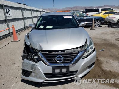 Piąte zdjęcie samochodu w środku: 2016 NISSAN ALTIMA 2.5 VIN:1N4AL3AP6GC166921 - miniatura