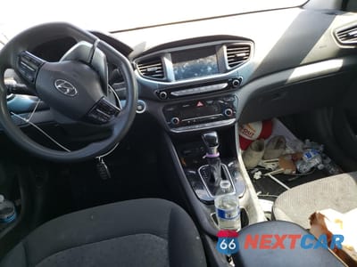 Zdjęcie 8 z 12 samochodu: 2019 HYUNDAI IONIQ BLUE VIN:KMHC65LC1KU140161 - miniatura