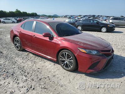 Czwarte zdjęcie samochodu z boku: 2018 TOYOTA CAMRY L VIN:4T1B11HK2JU521101 - miniatura