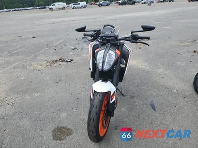 Drugie zdjęcie samochodu z przodu: 2021 KTM 890 DUKE R VIN:VBKTU9408MM810926 - miniatura