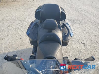 Piąte zdjęcie samochodu w środku: 2021 CAN-AM SPYDER ROADSTER RT VIN:2BXNBDD27MV004861 - miniatura