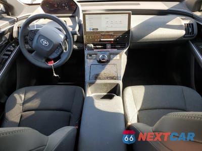 Zdjęcie 8 z 14 samochodu: 2024 TOYOTA BZ4X XLE VIN:JTMAAAAA3RA044550 - miniatura
