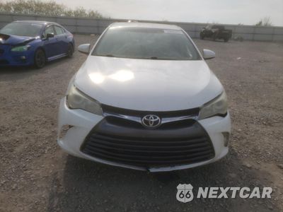Piąte zdjęcie samochodu w środku: 2016 TOYOTA CAMRY LE VIN:4T4BF1FK2GR518718 - miniatura