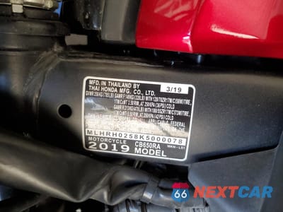Zdjęcie 9 z 10 samochodu: 2019 HONDA CB650 RA VIN:MLHRH0258K5000078 - miniatura