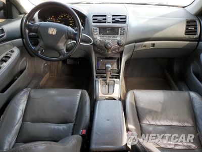 Zdjęcie 8 z 14 samochodu: 2006 HONDA ACCORD EX VIN:1HGCM66516A024917 - miniatura