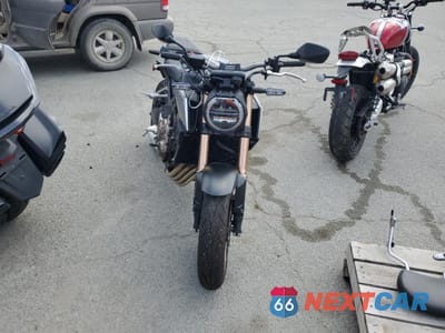 Drugie zdjęcie samochodu z przodu: 2021 HONDA CB650 RA VIN:MLHRH0250M5200245 - miniatura