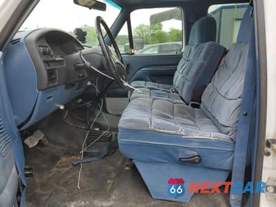 Zdjęcie 7 z 12 samochodu: 1996 FORD F350 VIN:1FTJW36F2TEB16744 - miniatura