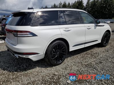 Trzecie zdjęcie samochodu z tyłu: 2025 LINCOLN AVIATOR RESERVE VIN:5LM5J7XC6SGL05792 - miniatura