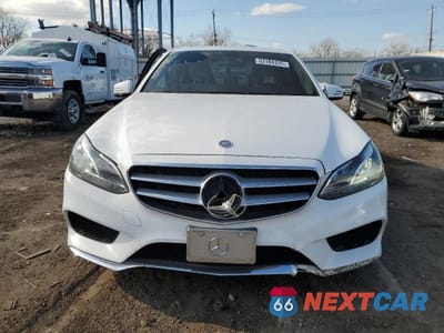 Piąte zdjęcie samochodu w środku: 2014 MERCEDES-BENZ E 350 4MATIC VIN:WDDHF8JB7EA975781 - miniatura