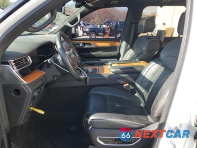 Zdjęcie 7 z 15 samochodu: 2022 JEEP GRAND WAGONEER SERIES III VIN:1C4SJVGJ5NS202569 - miniatura