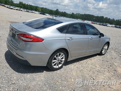 Trzecie zdjęcie samochodu z tyłu: 2020 FORD FUSION SE VIN:3FA6P0LU1LR119061 - miniatura