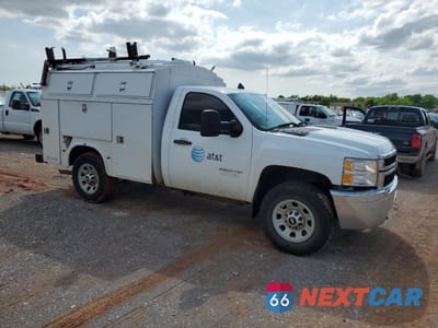 Czwarte zdjęcie samochodu z boku: 2012 CHEVROLET SILVERADO K3500 VIN:1GB3KZCGXCF203410 - miniatura