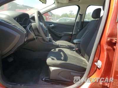Zdjęcie 7 z 12 samochodu: 2018 FORD FOCUS SE VIN:1FADP3K27JL246028 - miniatura
