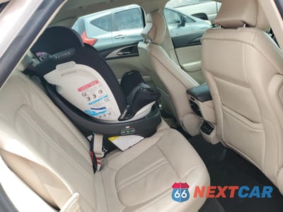 Zdjęcie 10 z 12 samochodu: 2019 LINCOLN MKZ RESERVE I VIN:3LN6L5C94KR632152 - miniatura