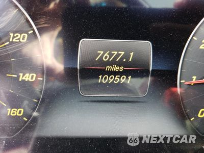 Zdjęcie 9 z 13 samochodu: 2018 MERCEDES-BENZ S 560 VIN:WDDUG8DB7JA407001 - miniatura