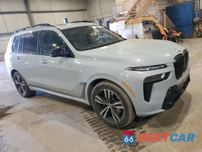 Czwarte zdjęcie samochodu z boku: 2024 BMW X7 M60I VIN:5UX33EM0XR9546475 - miniatura