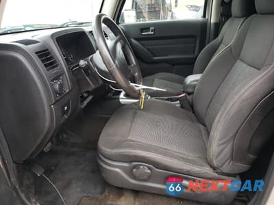 Zdjęcie 7 z 13 samochodu: 2007 HUMMER H3 VIN:5GTDN13E478220567 - miniatura