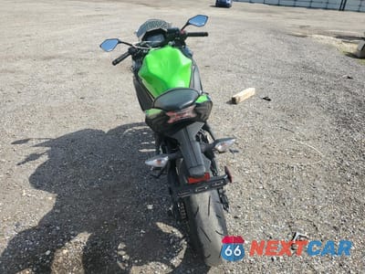 Czwarte zdjęcie samochodu z boku: 2022 KAWASAKI EX650 N VIN:ML5EXEN13NDA75028 - miniatura