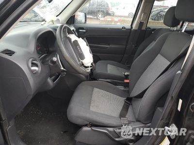 Zdjęcie 7 z 14 samochodu: 2010 JEEP PATRIOT SPORT VIN:1J4NF2GB3AD512377 - miniatura