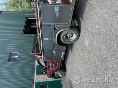 Czwarte zdjęcie samochodu z boku: 2011 CHEVROLET SILVERADO K3500 VIN:1GB3KZCL0BF203928 - miniatura